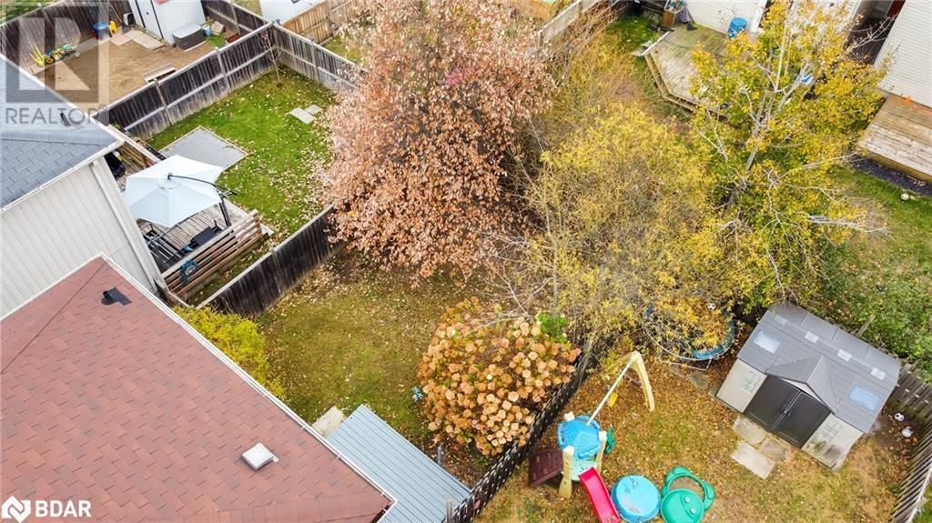 27 ADMIRAL CRESCENT Image 33