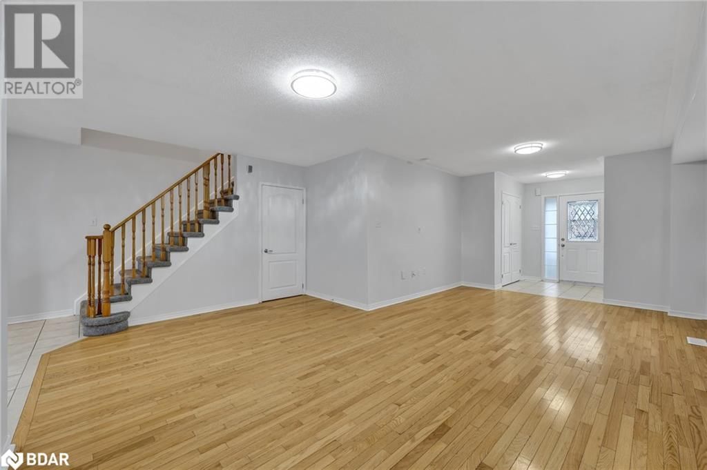 27 ADMIRAL CRESCENT Image 6