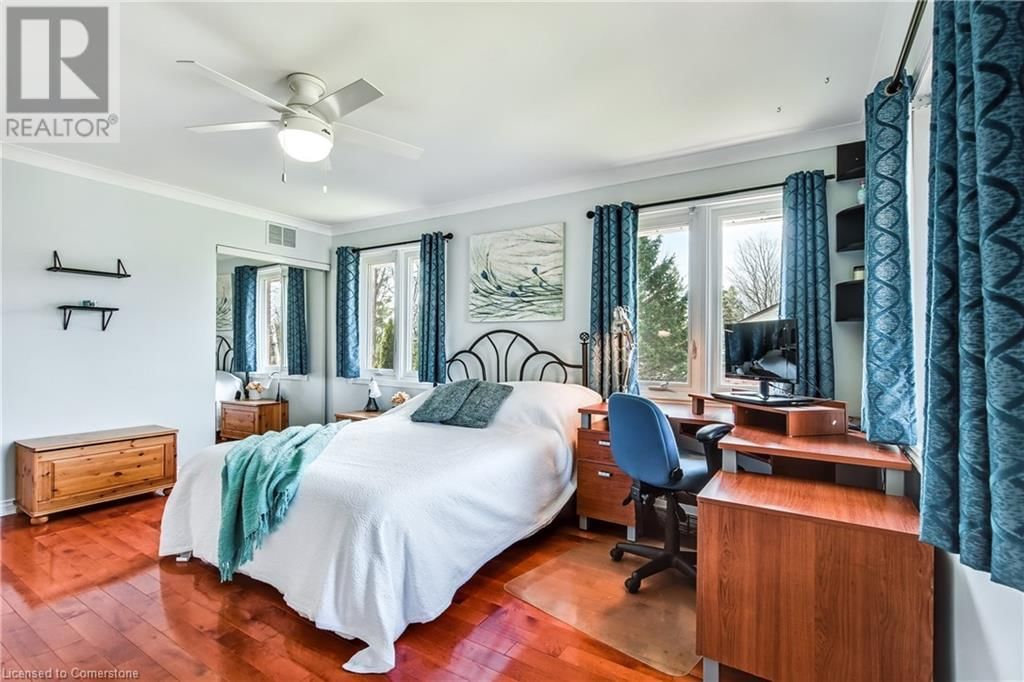 24 JOHN MARTIN CRESCENT Image 17