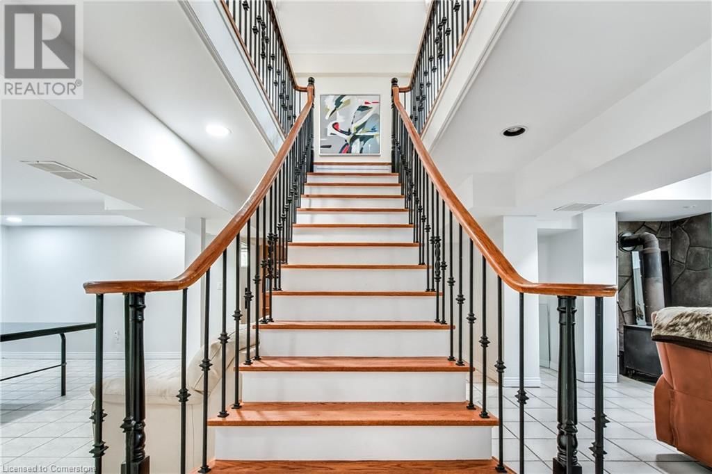 24 JOHN MARTIN CRESCENT Image 23
