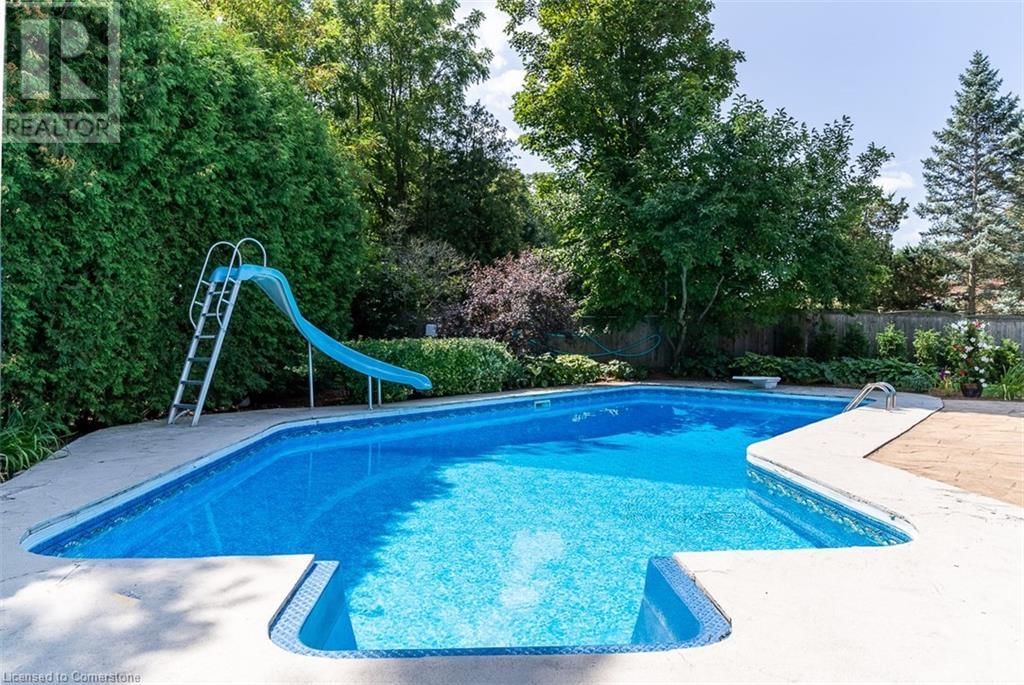 24 JOHN MARTIN CRESCENT Image 31