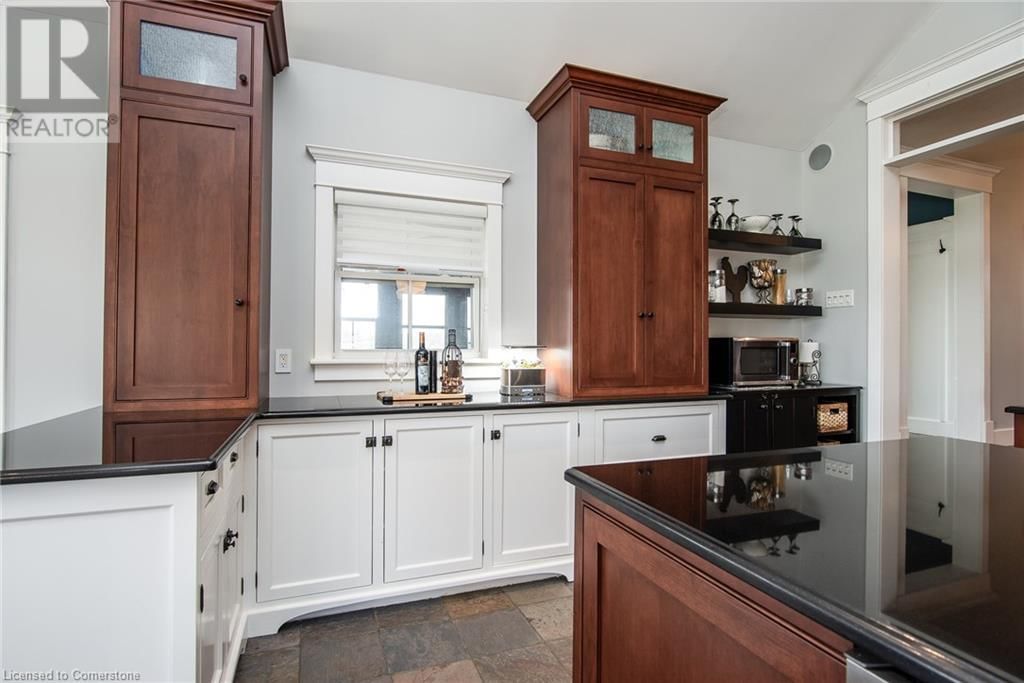 3351 HURON RD Image 16