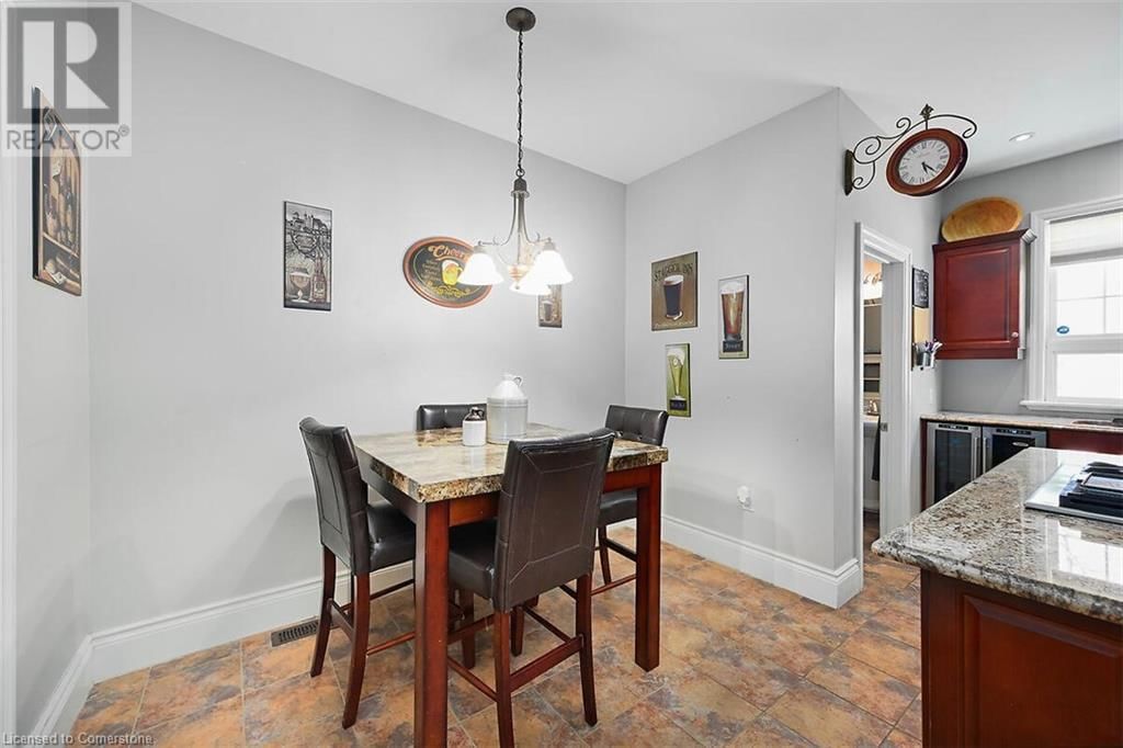 21 BALDWIN STREET Image 14