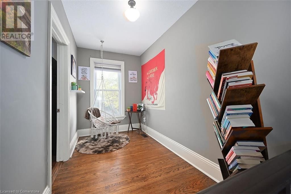 21 BALDWIN STREET Image 16
