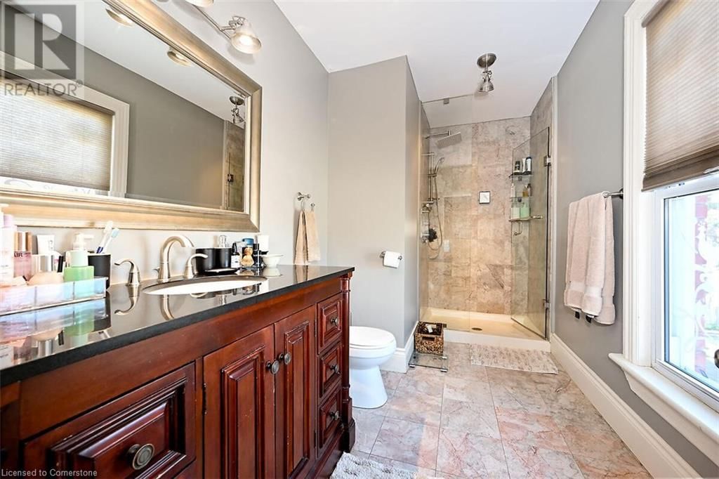 21 BALDWIN STREET Image 23