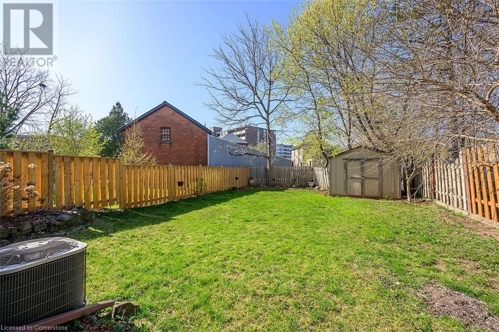 21 BALDWIN STREET Image 32