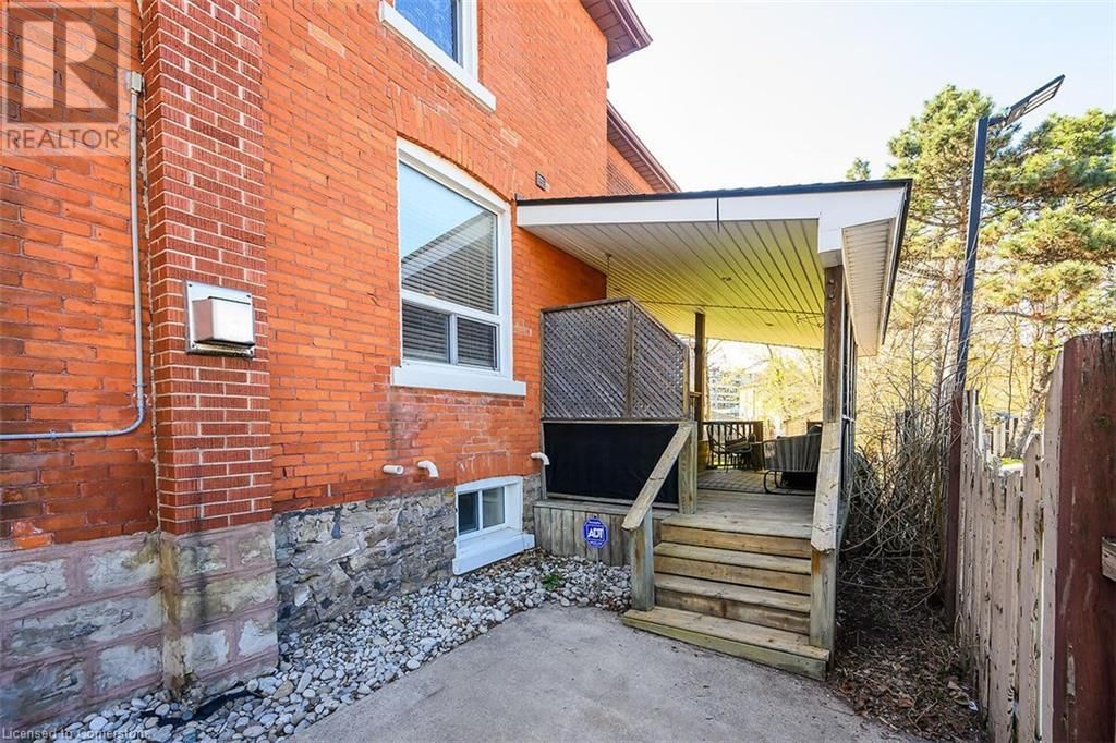 21 BALDWIN STREET Image 37