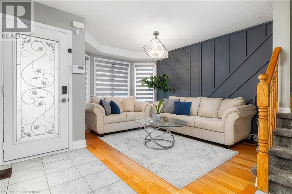 73 JESSOP DRIVE Image 3