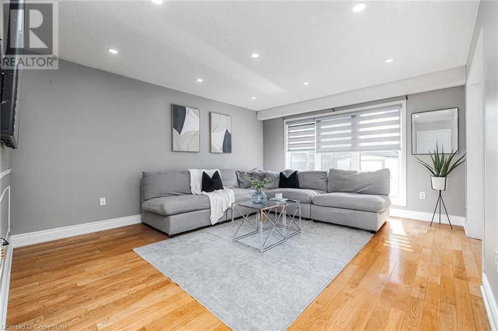 73 JESSOP DRIVE Image 5