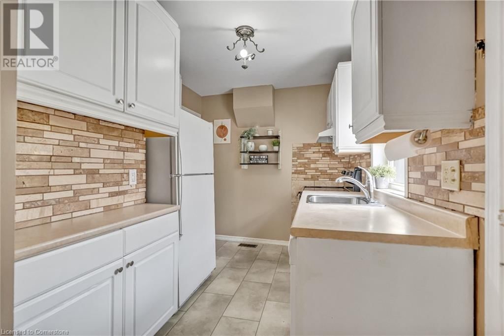 177 YOUNG STREET Image 21