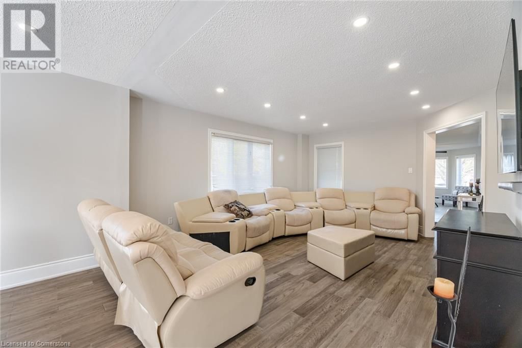 139 SHADY PINE CIRCLE Image 25