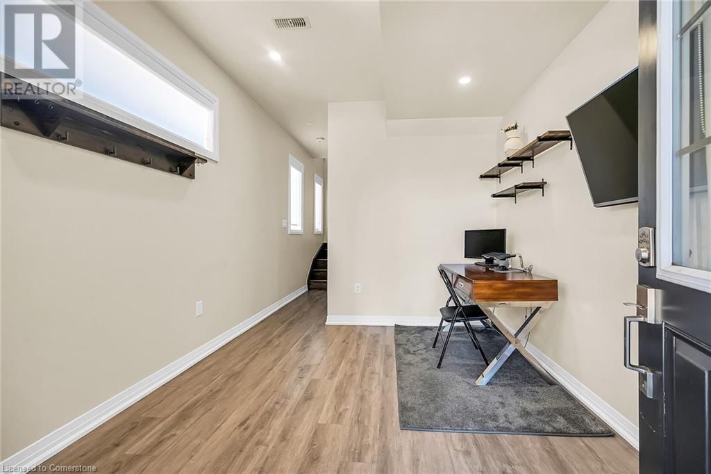 48 - 575 WOODWARD AVENUE Image 3
