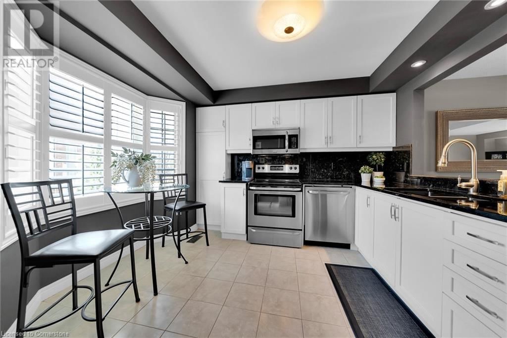 20 - 1336 UPPER SHERMAN AVENUE Image 19