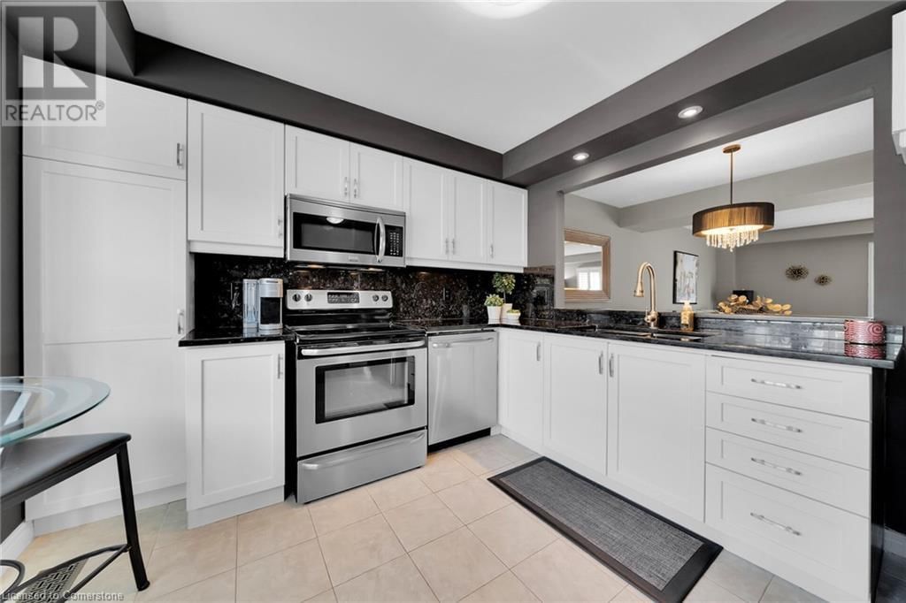 20 - 1336 UPPER SHERMAN AVENUE Image 21