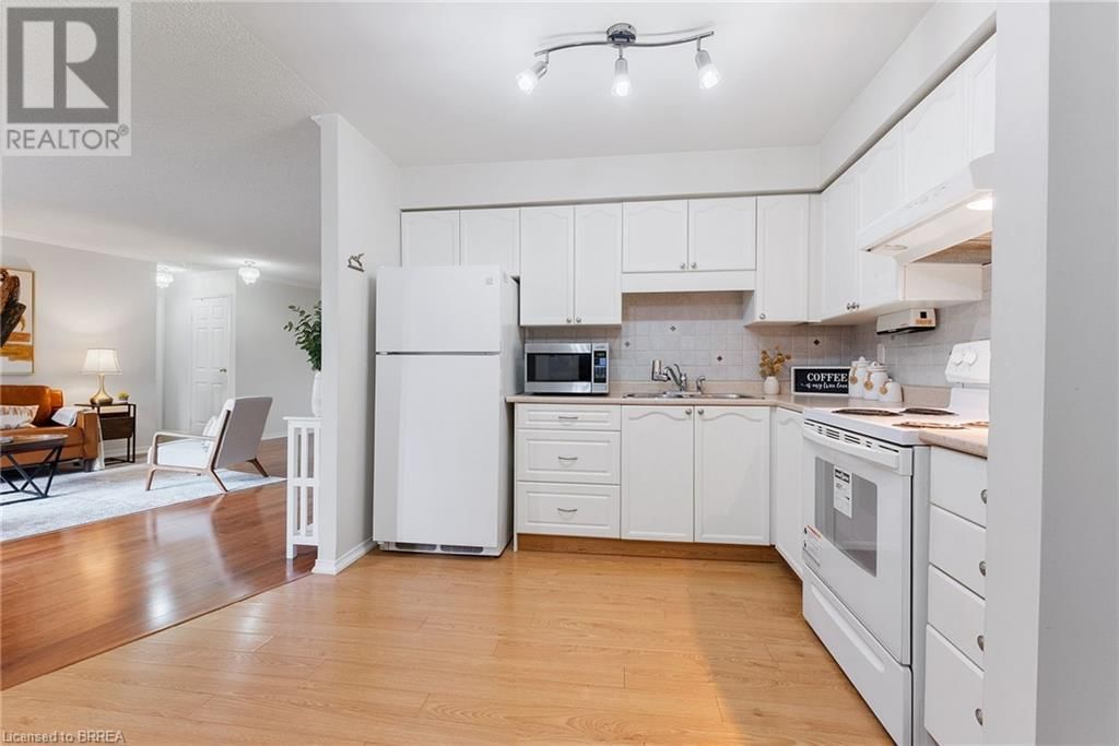 212 - 9 BONHEUR COURT Image 25