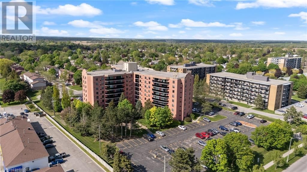 212 - 9 BONHEUR COURT Image 3