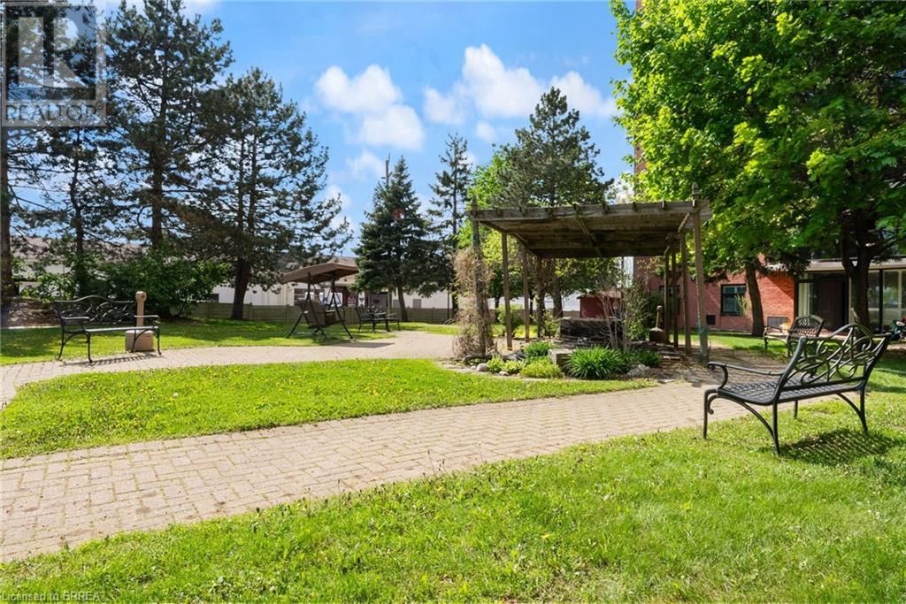 212 - 9 BONHEUR COURT Image 33