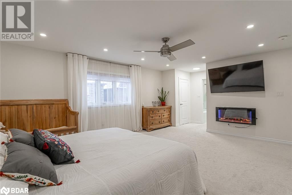3 CYPRESS POINT STREET Image 11