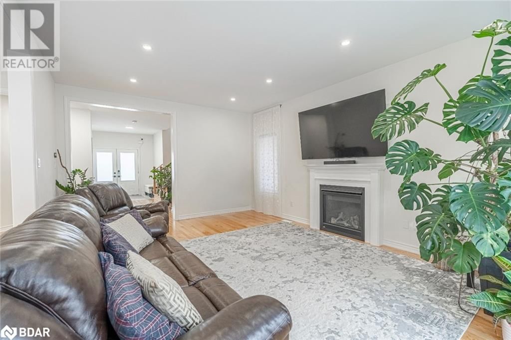 3 CYPRESS POINT STREET Image 8