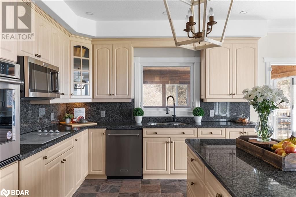 7765 5TH SIDEROAD TOS Image 9