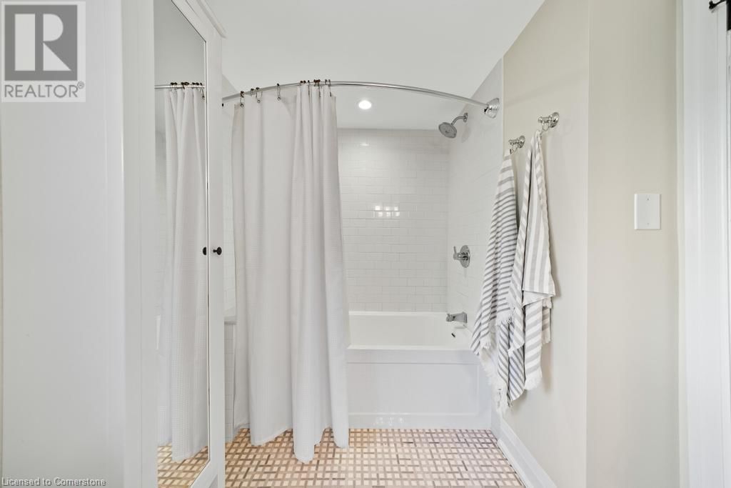 321 GUELPH LINE Image 32