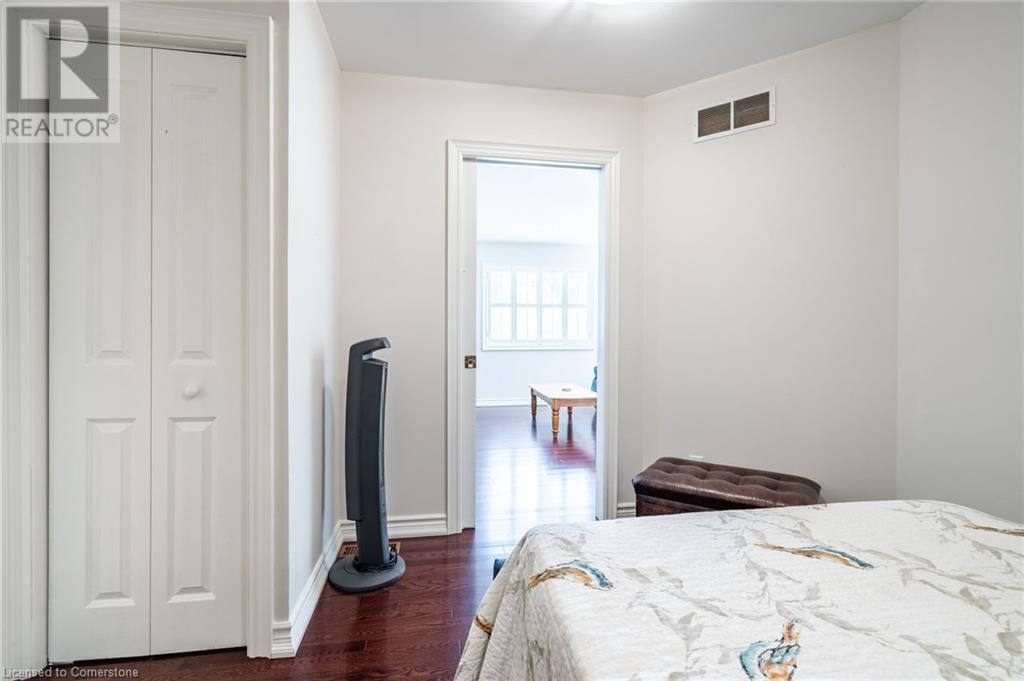 4 - 165 GLENDALE AVENUE Image 31
