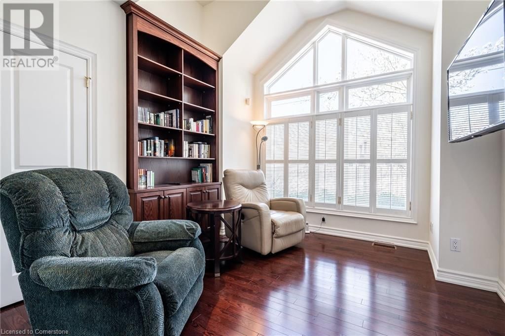 4 - 165 GLENDALE AVENUE Image 7