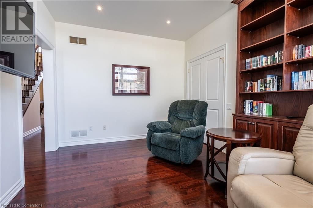 4 - 165 GLENDALE AVENUE Image 8