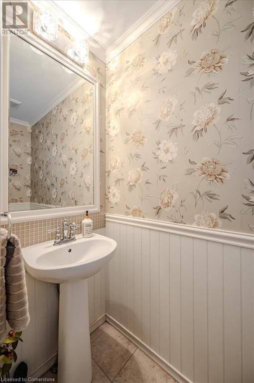 917 FUNG PLACE Image 13