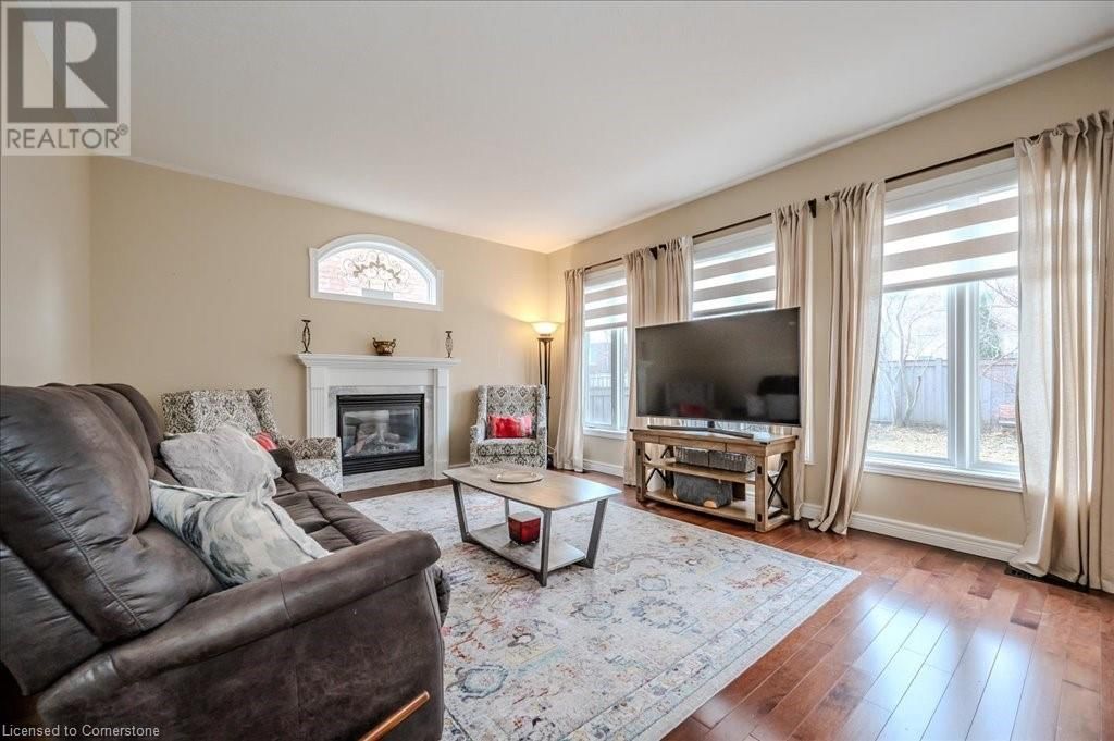 917 FUNG PLACE Image 14