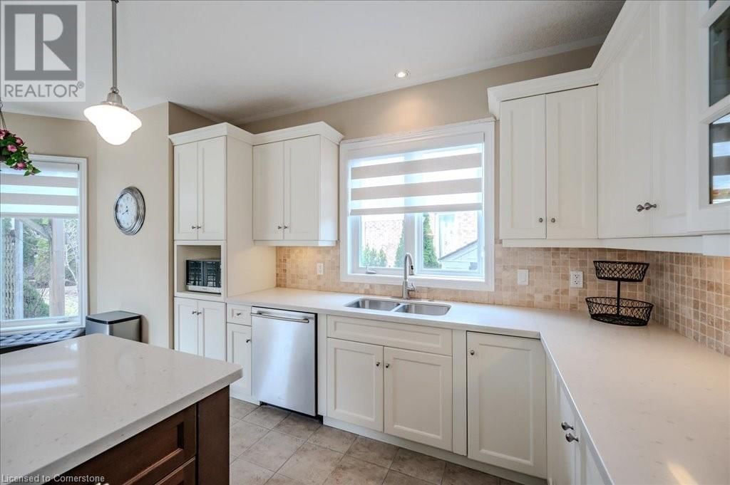 917 FUNG PLACE Image 21