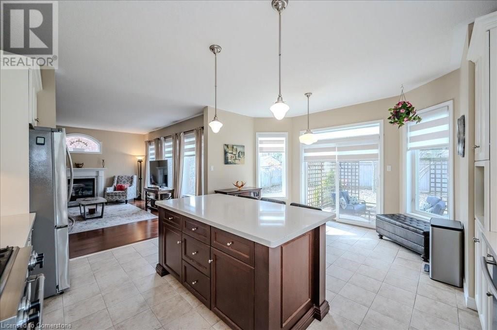 917 FUNG PLACE Image 22