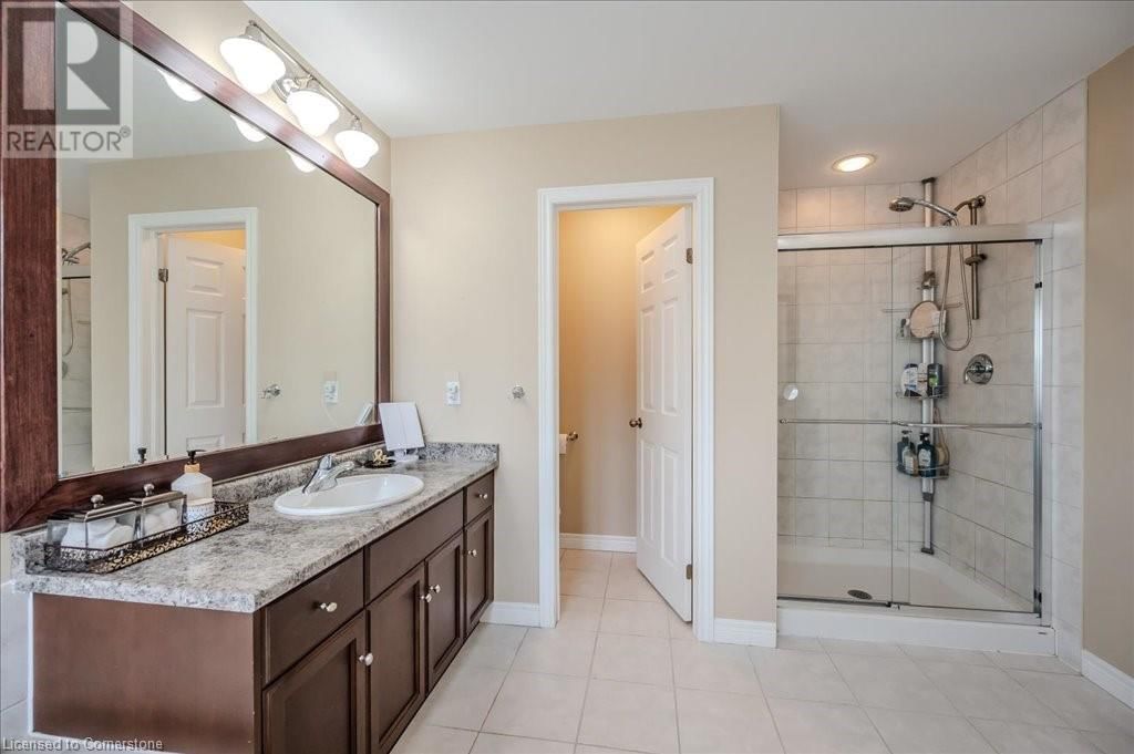 917 FUNG PLACE Image 31