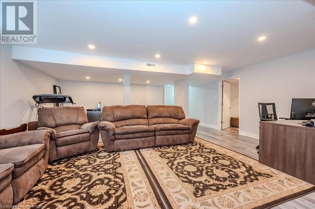 917 FUNG PLACE Image 34