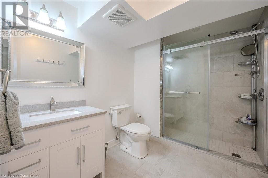 917 FUNG PLACE Image 36