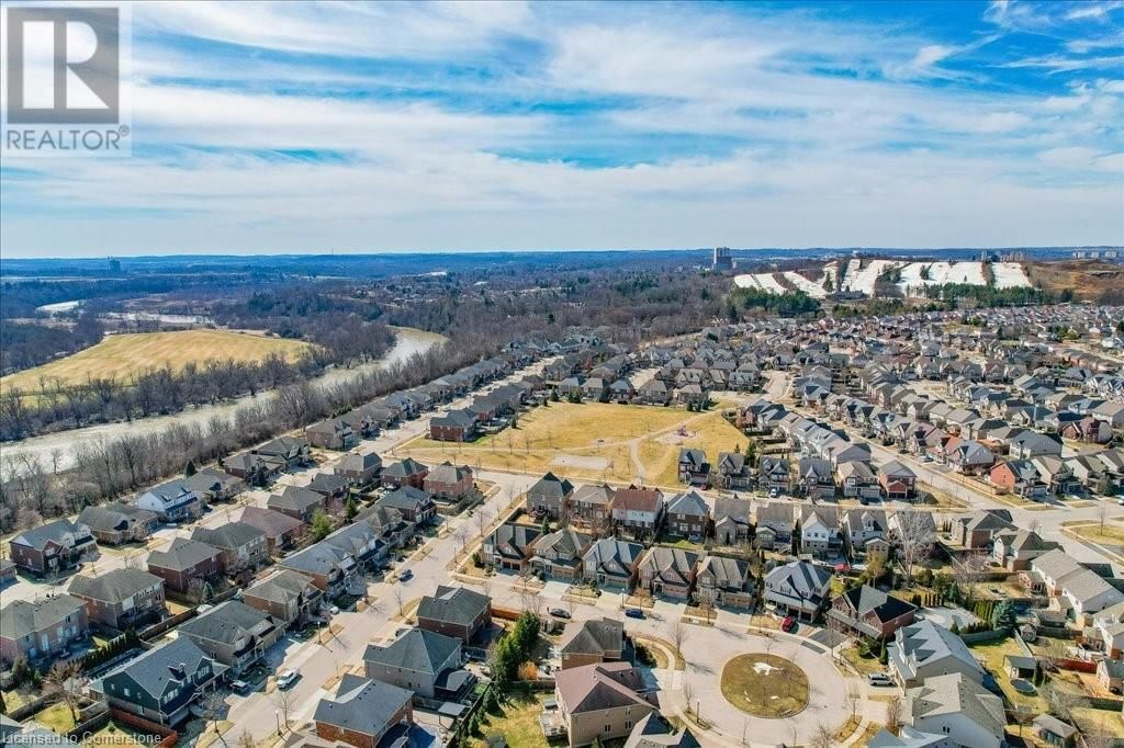 917 FUNG PLACE Image 40