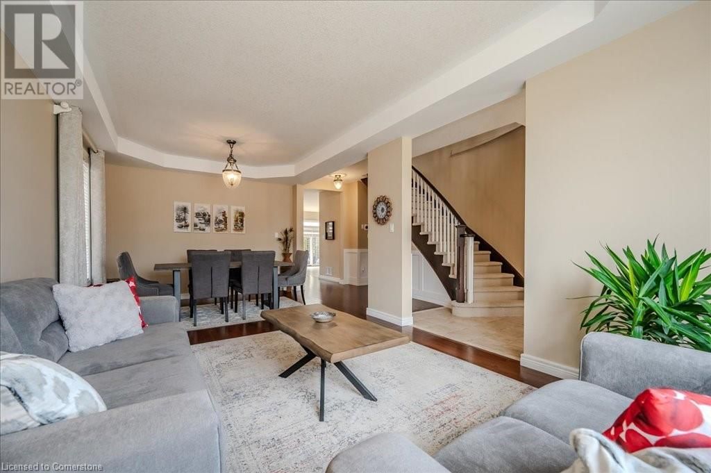 917 FUNG PLACE Image 9
