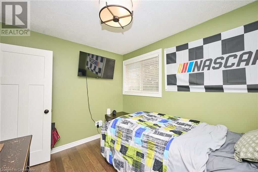 765 GRANDVIEW ROAD Image 15