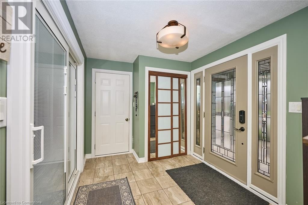 765 GRANDVIEW ROAD Image 19