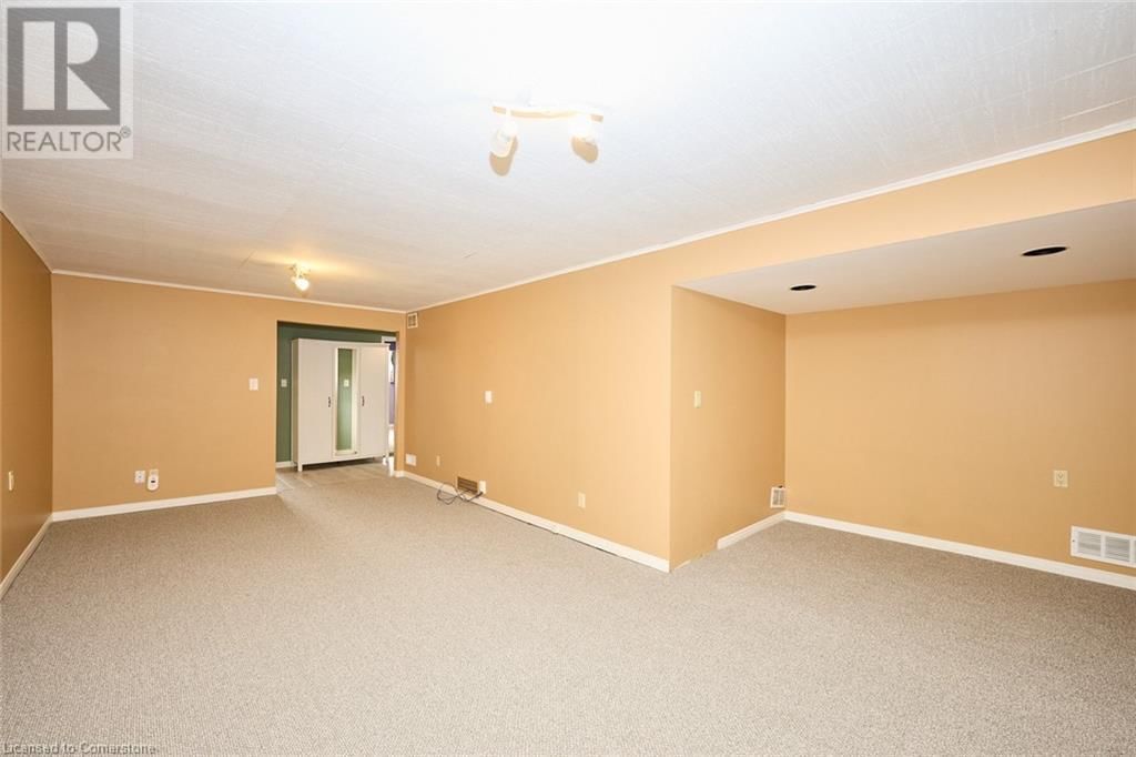 765 GRANDVIEW ROAD Image 24