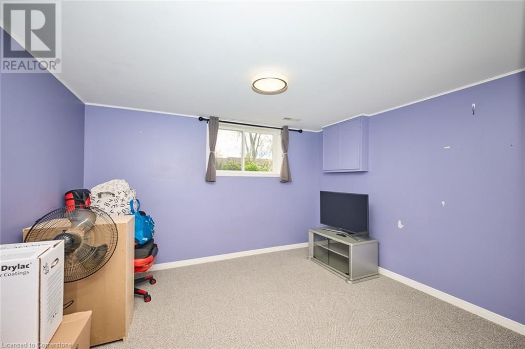 765 GRANDVIEW ROAD Image 25