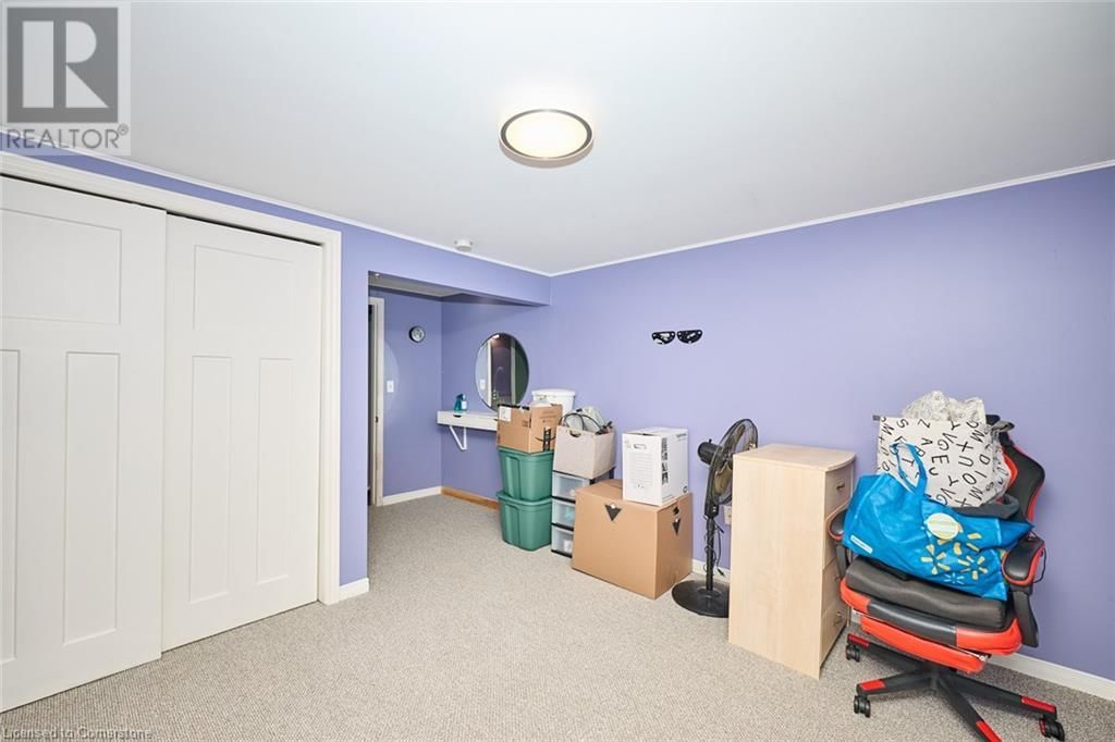 765 GRANDVIEW ROAD Image 26