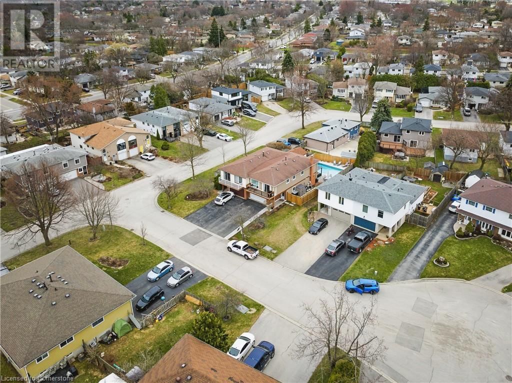1478 EPPING COURT Image 33