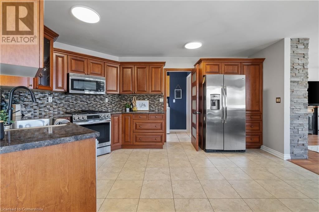 33 TOTTEN DRIVE DRIVE Image 12