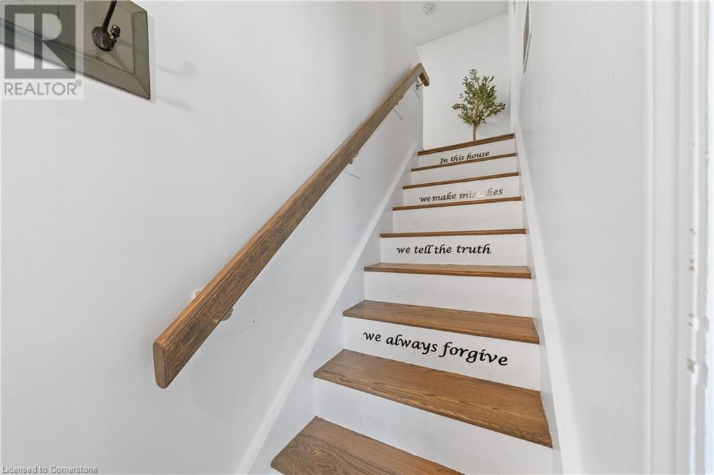 33 TOTTEN DRIVE DRIVE Image 30