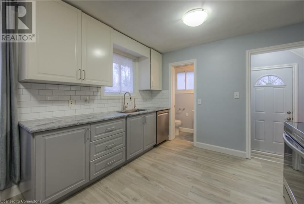 55 INGLESIDE DRIVE Image 16