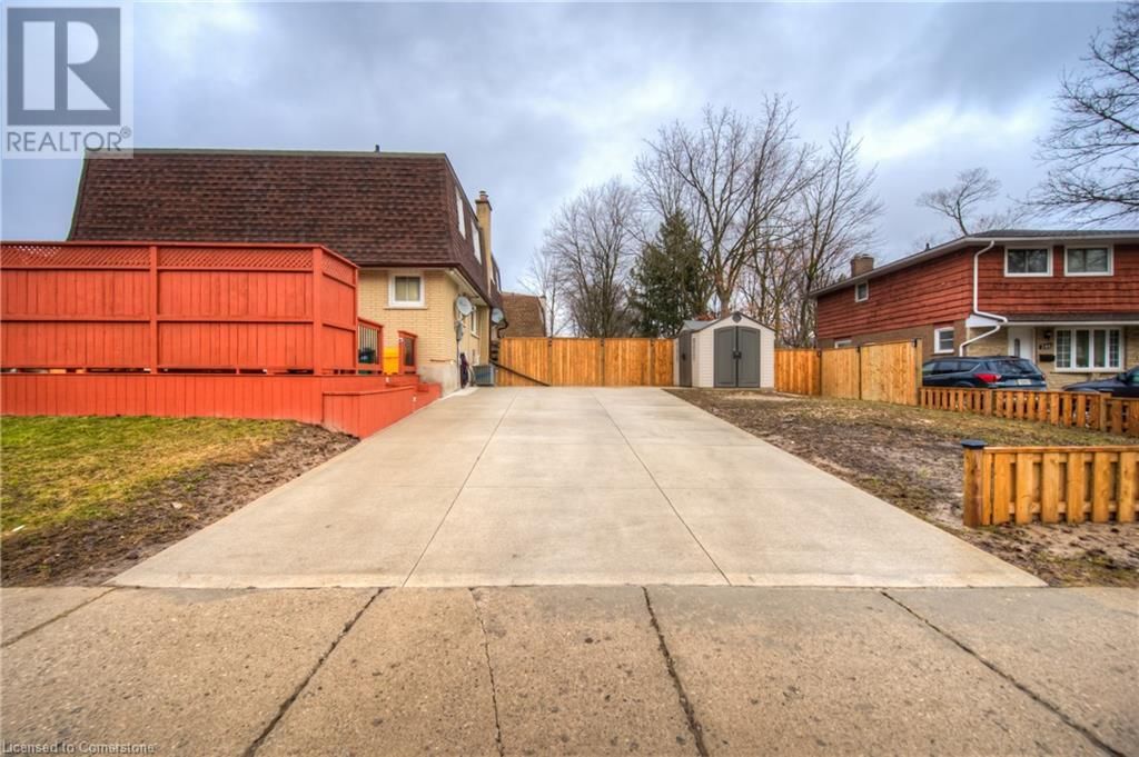 55 INGLESIDE DRIVE Image 36