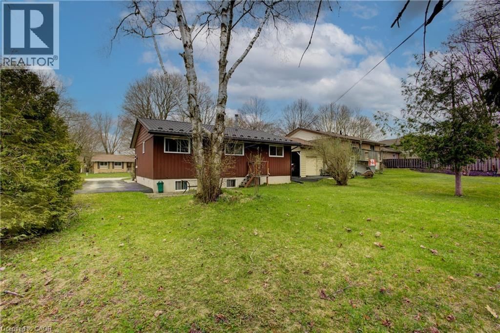 271 FOREST GLEN CRESCENT Image 30