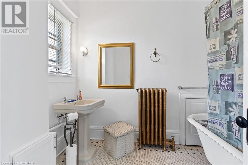 20 EVAN STREET Image 39