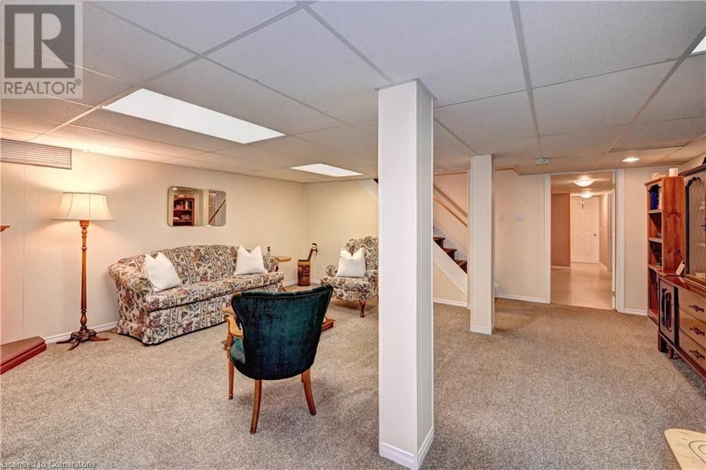 176 WESLEY CRESCENT Image 23